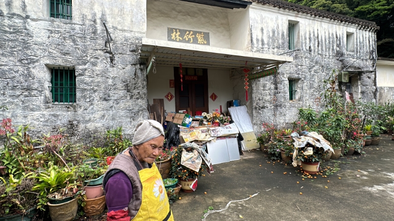 苏婆婆独居大屿山羌山一所庙堂多年，日前遭人盗窃被偷走10万元。 （资料图片）