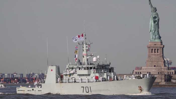 加拿大海军格雷斯湾号（HMCS Glace Bay）