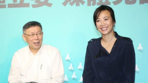 柯文哲常和吴欣盈同台亮相。