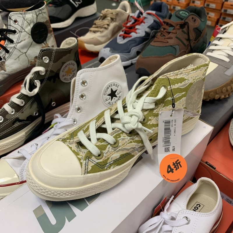 Converse（图片来源：Harbour City Bazaar），