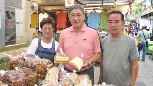 卓永兴到湾仔区多处购物和饮食，享受优惠。 卓永兴FB图片