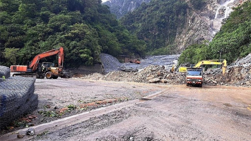 隧道北口遭大量土石掩埋