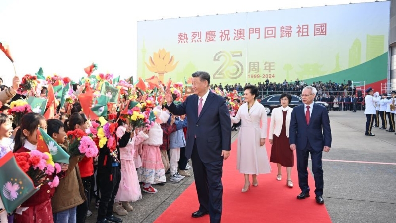 澳门回归25周年，习近平完结行程离开澳门，岑浩辉表示会交出无愧于国家、澳门和市民成绩单。